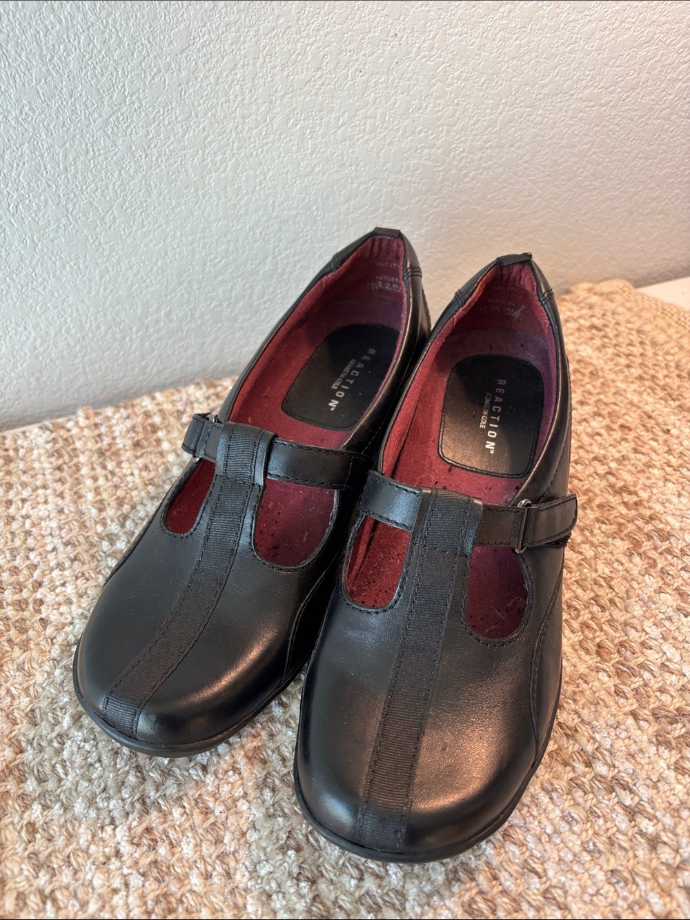 Reaction Kenneth Cole Black Mary Jane T-Strap Shoes
